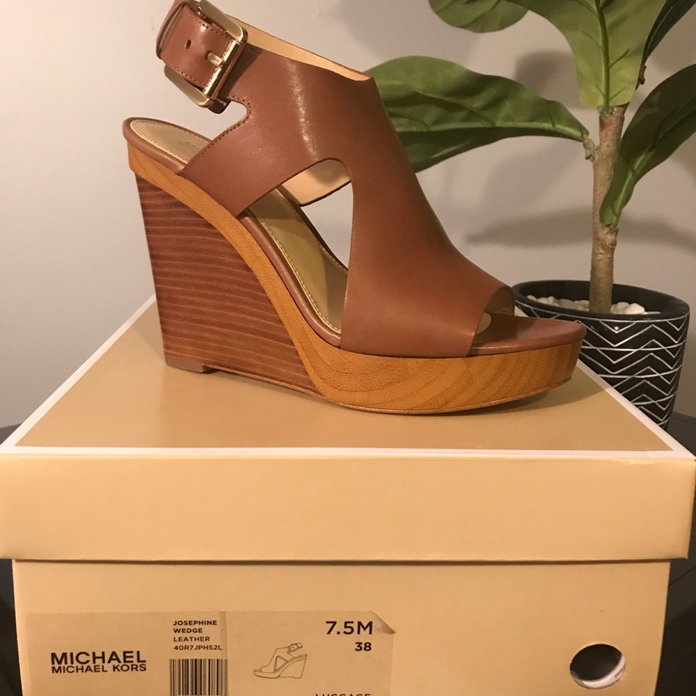 Brand New Michael Kors Wedges - size W7.5